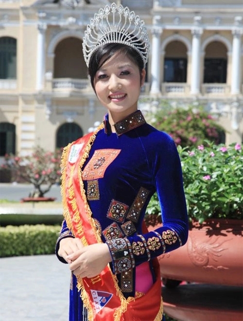 Đường tình truân chuyên của các hoa hậu việt