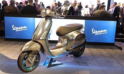  elettrica 2017 - scooter điện đầu tiên của vespa 