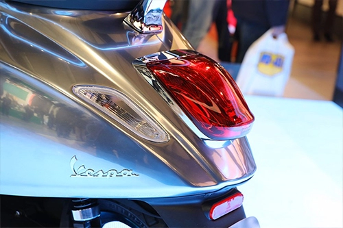  elettrica 2017 - xe ga chạy điện đầu tiên của vespa 