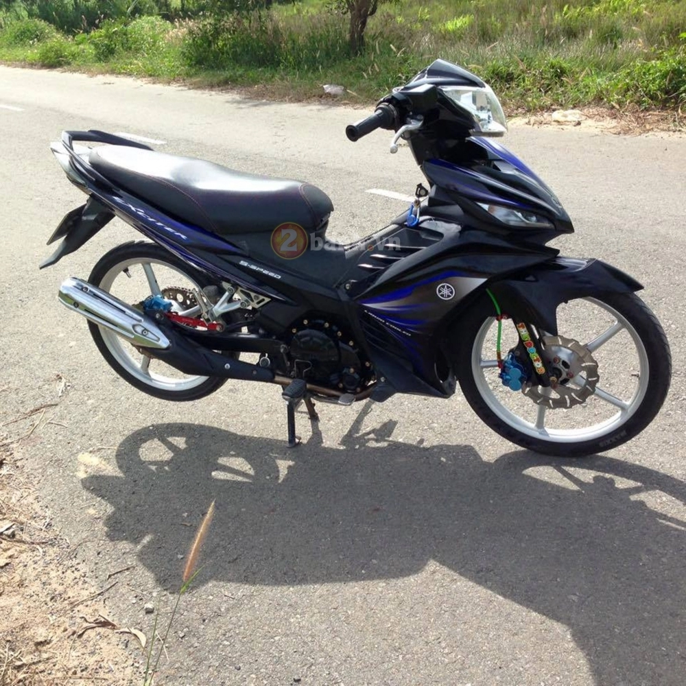 Exciter 135 mang dàn chân rcb