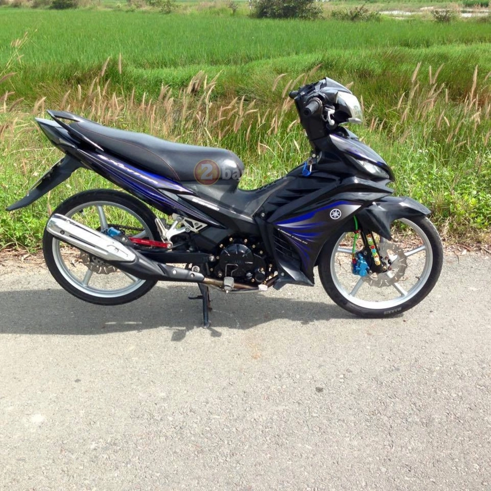 Exciter 135 mang dàn chân rcb