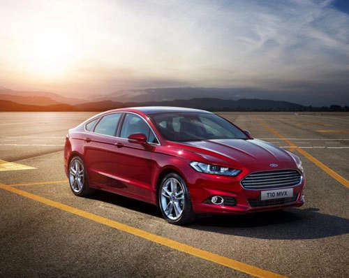 Ford công bố giá xe mondeo 2015