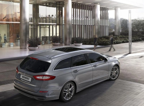 Ford công bố giá xe mondeo 2015