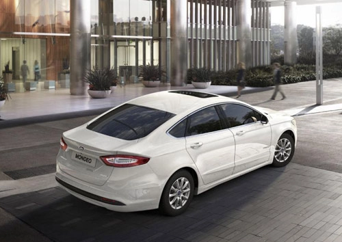 Ford công bố giá xe mondeo 2015