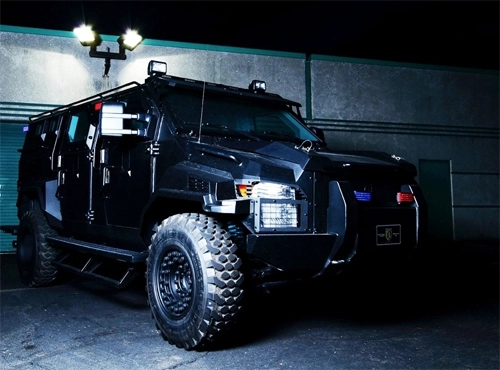  ford f-550 swat - xe chống đạn giá 300000 usd 