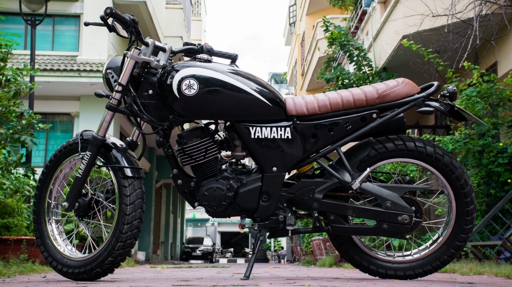 Fz150 lột xác scrambler bụi bặm