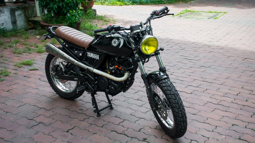 Fz150 lột xác scrambler bụi bặm