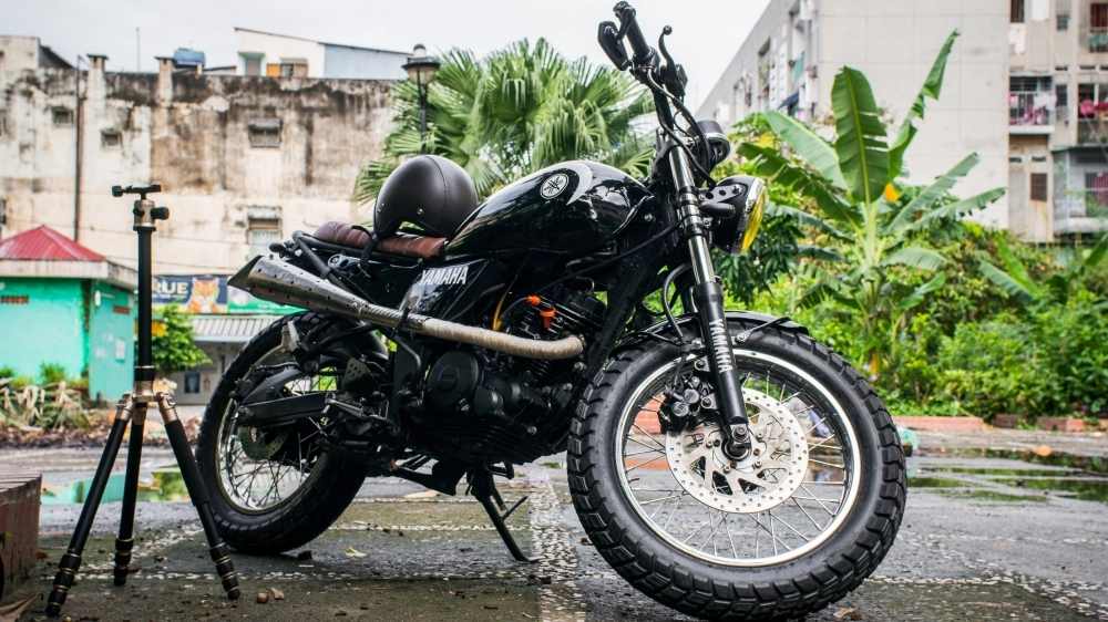 Fz150 lột xác scrambler bụi bặm