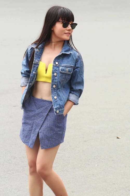 Gặp nàng công sở yêu váy ngắn