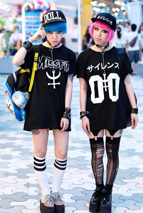Giới trẻ tokyo đi tất thế nào
