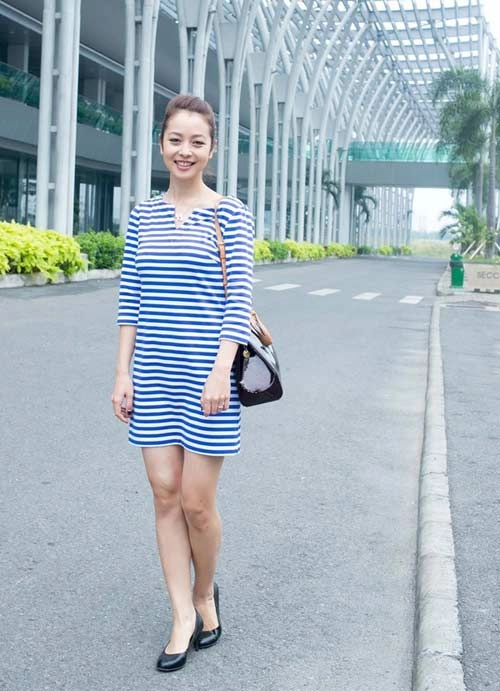 Hà anh khoe váy cotton 200 ngàn đồng