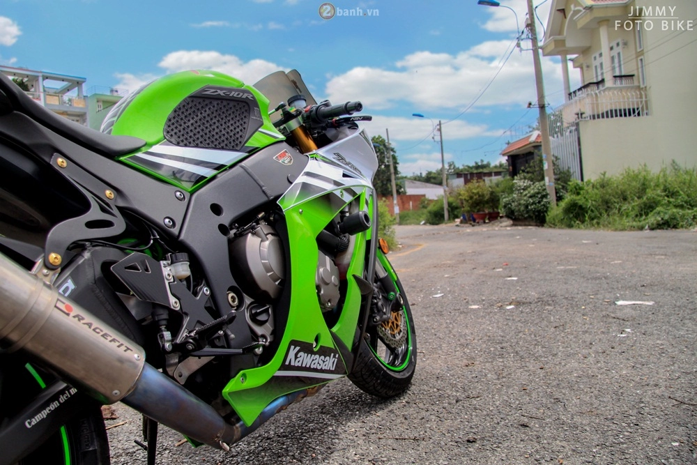 Hàng khủng zx10r phiên bản 30 năm tạo dáng tại sài gòn