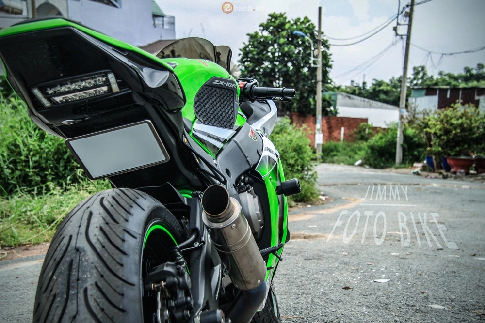 Hàng khủng zx10r phiên bản 30 năm tạo dáng tại sài gòn