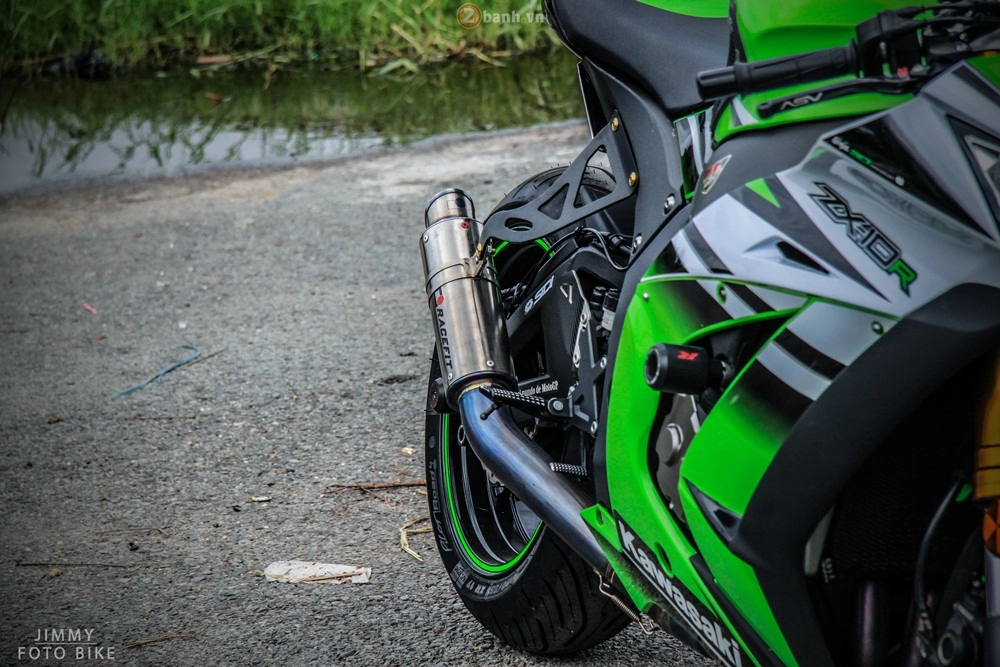 Hàng khủng zx10r phiên bản 30 năm tạo dáng tại sài gòn