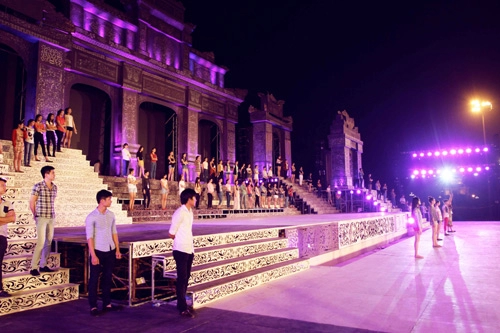 Hậu trường tập catwalk của hoa hậu người mẫu