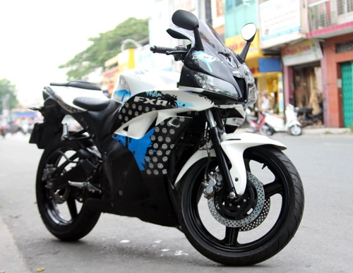  hình ảnh suzuki fxr 150 khoác áo honda cbr600rr 