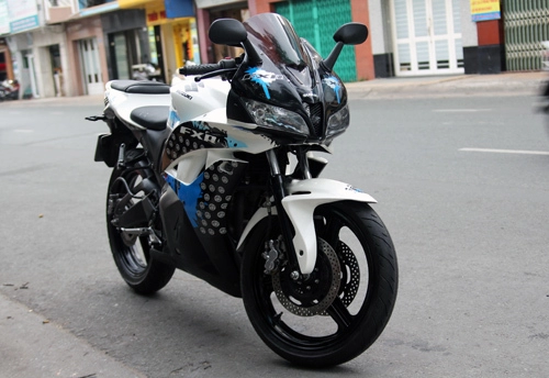  hình ảnh suzuki fxr 150 khoác áo honda cbr600rr 