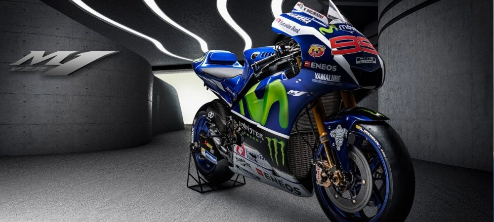 Hình ảnh xe đua m1 và tay đua jorge lorenzo của team movistar yamaha