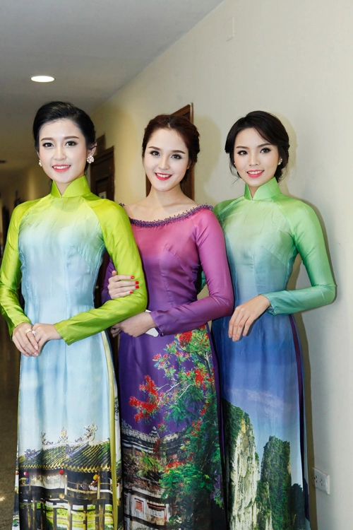 Hoa hậu kỳ duyên nhí nhảnh bên chân dài thanh hằng