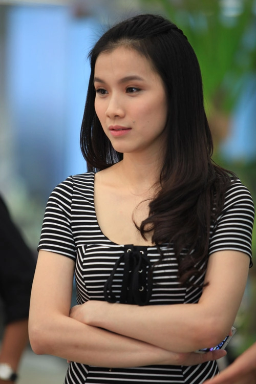 Hoa hậu thùy lâm bất ngờ tái xuất