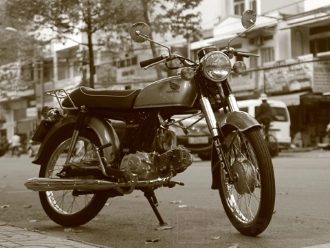  honda benly 50s cáu cạnh giữa sài thành 