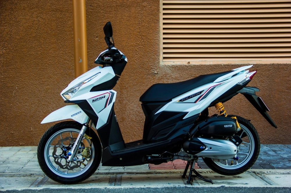 Honda click 125i trắng tinh khôi đầy cá tính