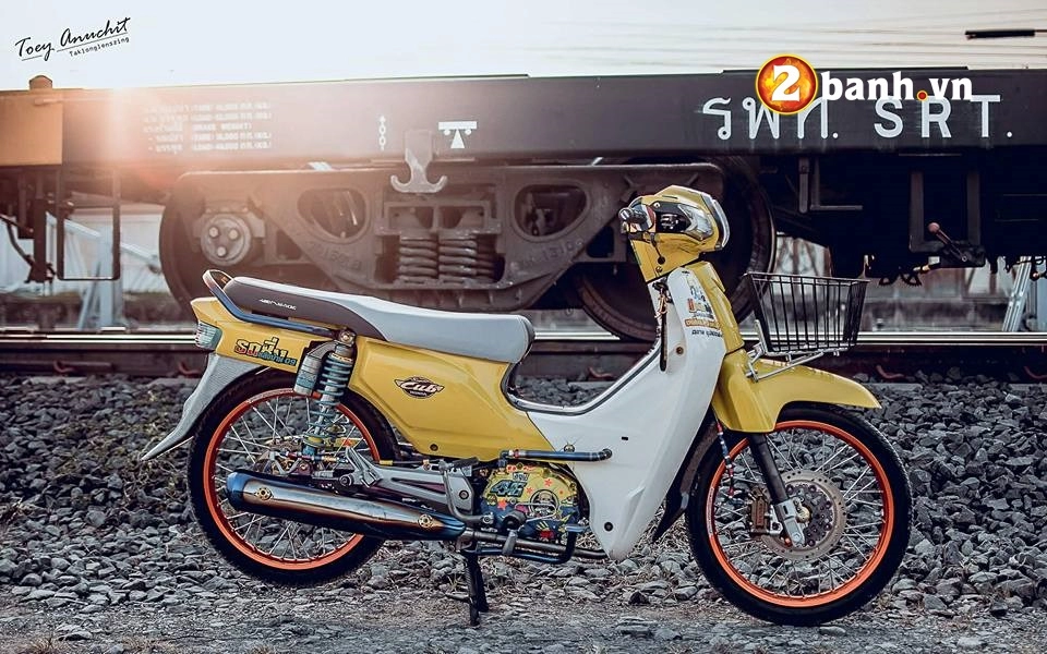 Honda cub fi độ kiểng siêu chất với đồ chơi hàng hiệu