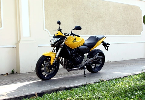  honda hornet 600 abs 2011 dưới nắng sài gòn 