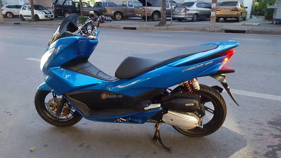 Honda pcx 150 đậm chất hàng hiệu của dân chơi thái