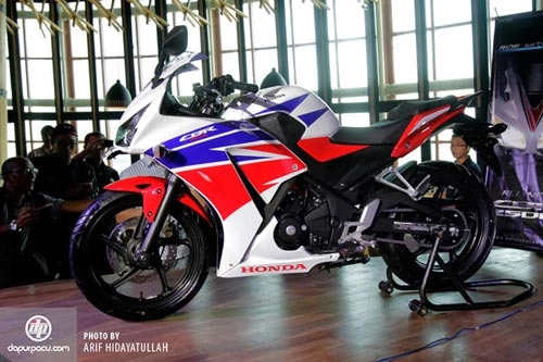 Honda ra mắt cbr250r 2014 siêu tiết kiệm nhiên liệu