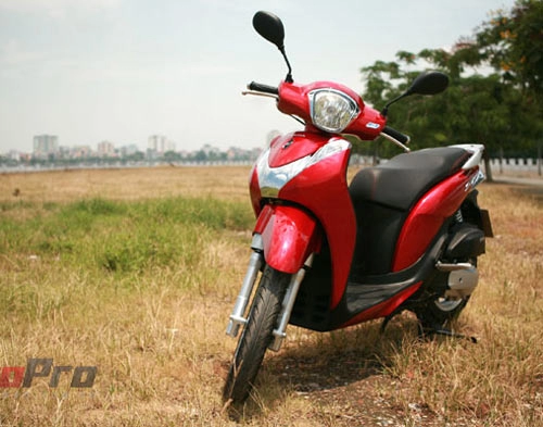 Honda sh mode chẳng ngại đối thủ