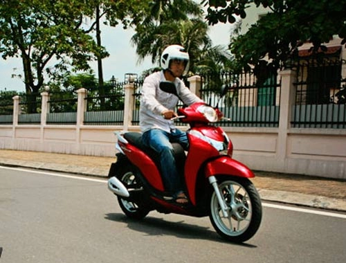 Honda sh mode chẳng ngại đối thủ