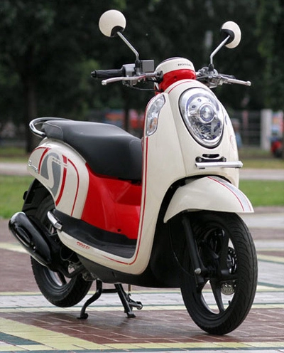  honda trình làng scoopy phun xăng điện tử 