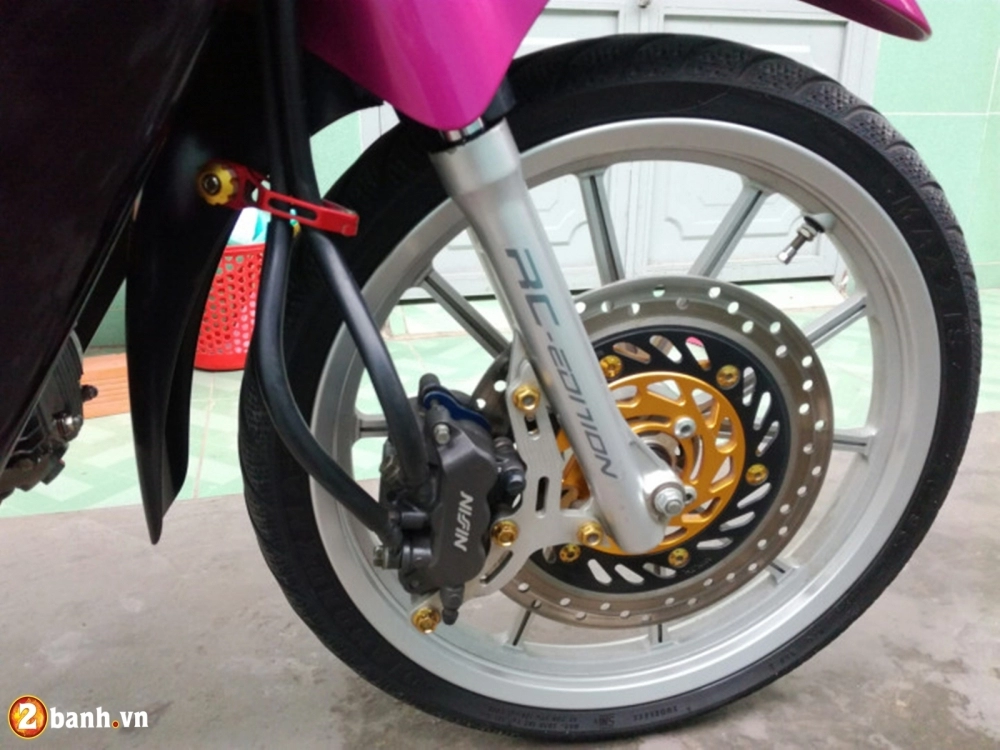 Honda wave dọn nhẹ cực đẹp với style trắng hồng rạng rỡ