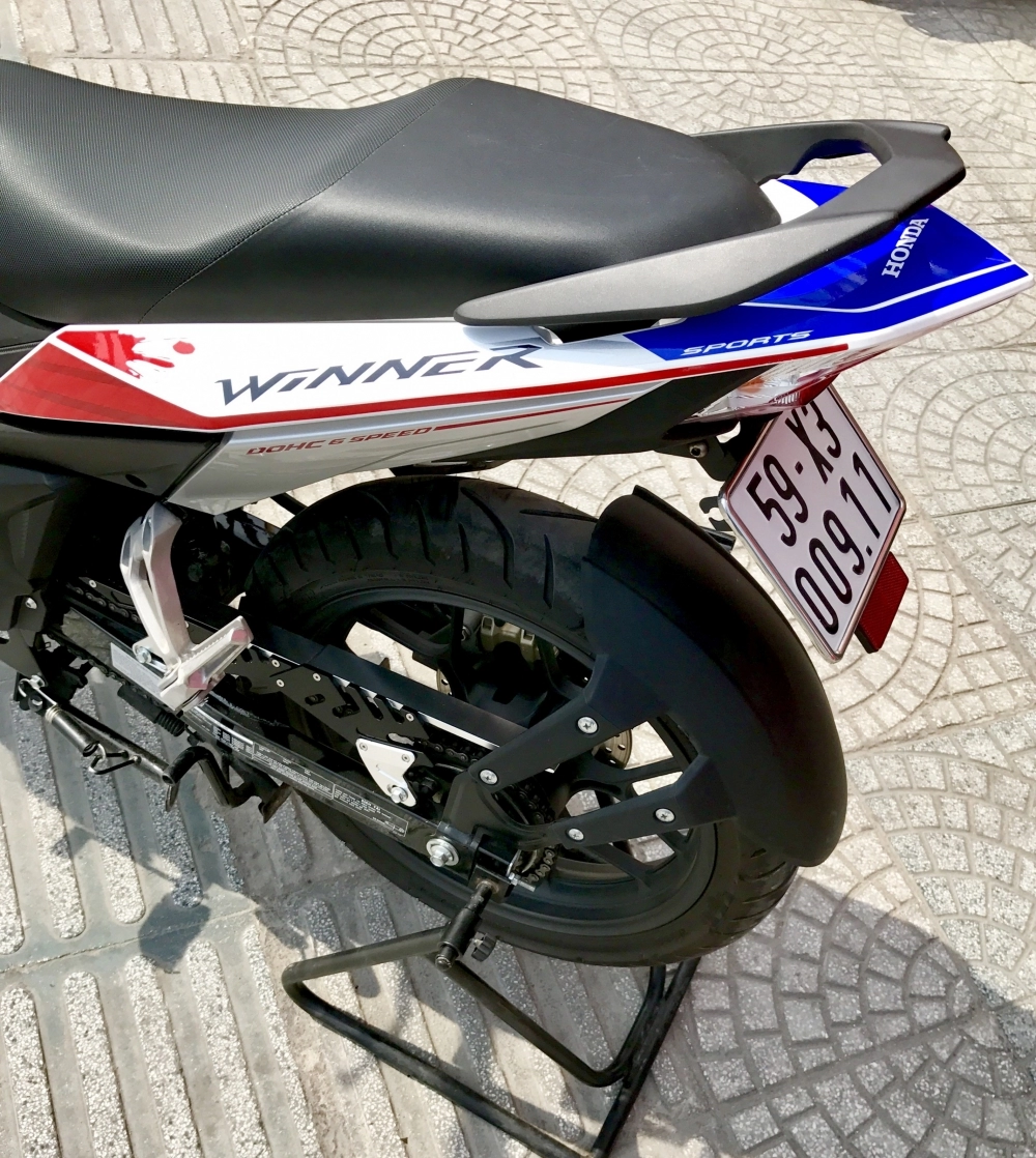 Honda winner 150 độ mang cây pô ấn tượng