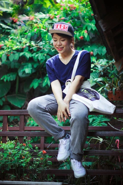 Hot girl 9x yêu phụ kiện biết nói giá rẻ