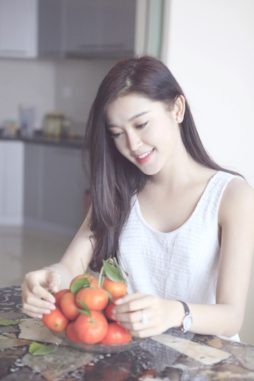 Huyền my dịu dàng dọn nhà mới ngày cuối năm