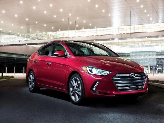 Hyundai elantra sport 2017 lộ ảnh thực tế