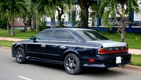  infiniti q45 độ kiểu rolls-royce trên phố sài gòn 