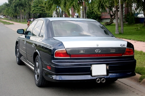  infiniti q45 độ kiểu rolls-royce trên phố sài gòn 