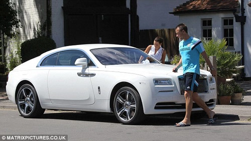 John terry mê mẩn rolls-royce wraith