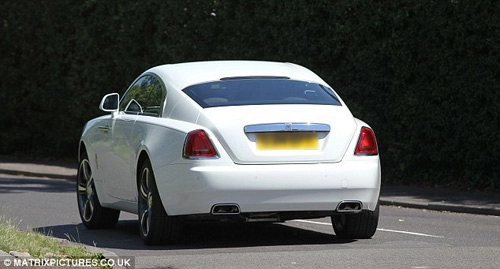 John terry mê mẩn rolls-royce wraith