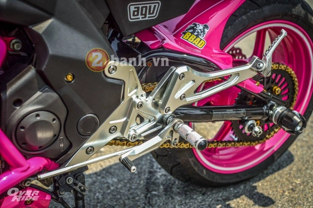 Kawasaki er-6n đầy nữ tính vởi bản độ pinky devilz