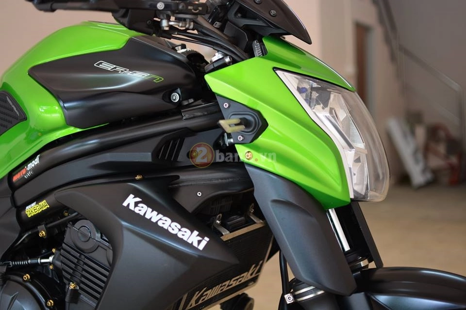 Kawasaki er-6n trong bản độ hiệu năng cao của biker thái lan