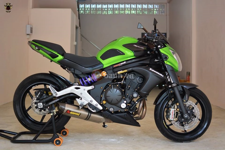 Kawasaki er-6n trong bản độ hiệu năng cao của biker thái lan