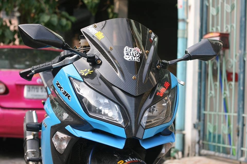 Kawasaki ninja 300 cực chất trong sắc xanh đầy nổi bật