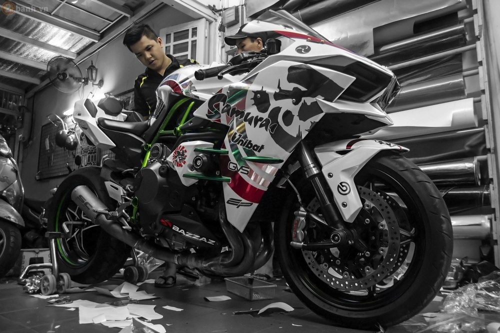 Kawasaki ninja h2 đầy ấn tượng trong bộ cánh mới với phong cách samurai