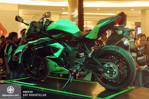  kawasaki ra mắt ninja rr mono 