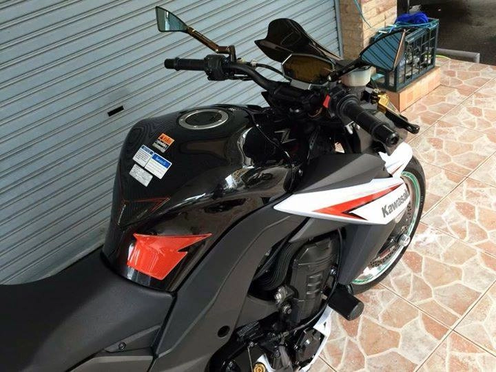 Kawasaki z1000 đời 2013 phiên bản đặc biệt độ pô mivv của người thái