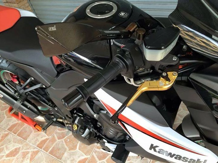 Kawasaki z1000 đời 2013 phiên bản đặc biệt độ pô mivv của người thái